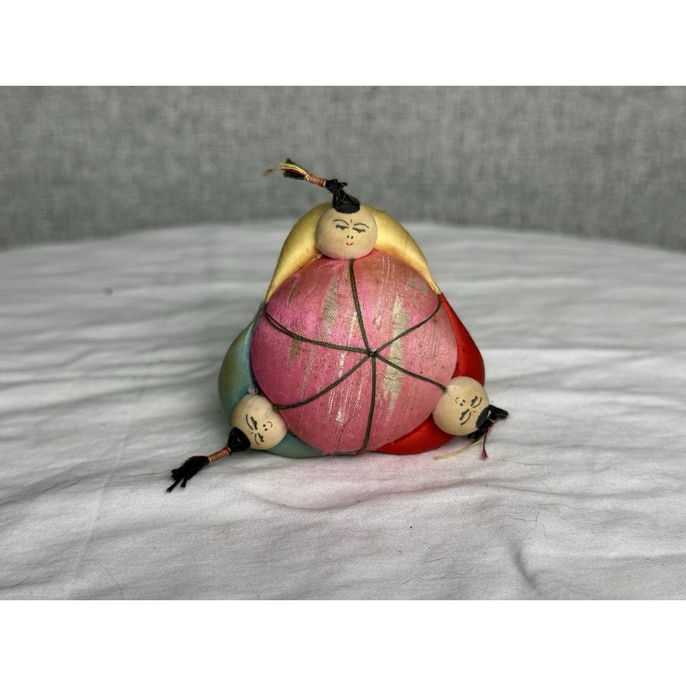Vintage Asian Chinese Sewing Pin Cushion People‎ Holding Hands Red Silk